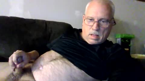 rodstud641 online show from November 5, 11:18 pm