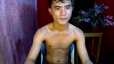 roianboyyy online show from July 10, 12:37 am