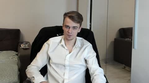 Snapshot of rokko_diamond777 chatting on February 4, 6:27 pm taylor fox online show from February 4, 6:27 pm