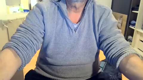 rolandloser1000 online show from January 19, 7:37 pm