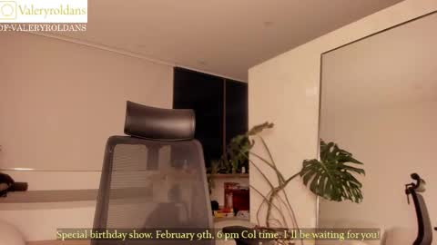 Valery Roldans online show from February 3, 1:24 am