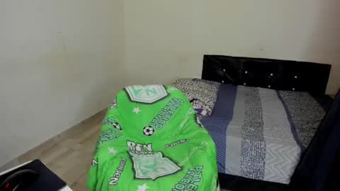 rolling_05 online show from November 30, 11:56 pm