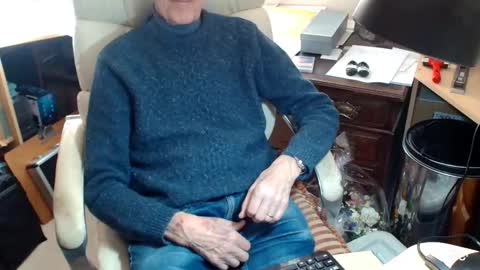 rolydawe online show from April 2, 1:51 pm