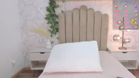   online show from December 14, 12:00 pm