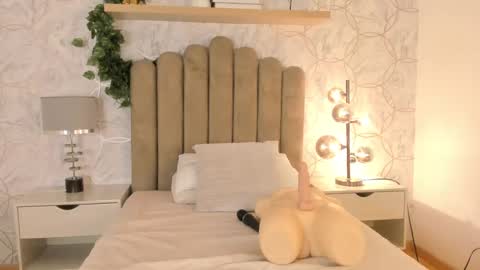   online show from February 18, 2:59 pm