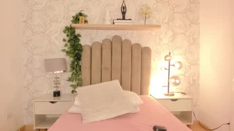   online show from February 23, 11:22 am