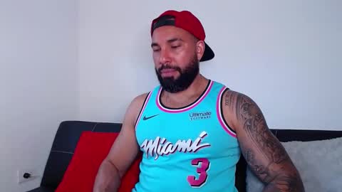 Roman online show from December 5, 9:00 pm