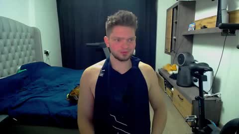 romantic_twunk online show from October 3, 1:48 am