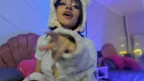 Rominna online show from October 18, 8:24 pm