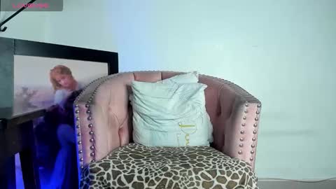 Ronnie online show from October 4, 7:55 pm