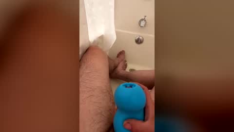 ronnyb6912369 online show from August 4, 2:40 am