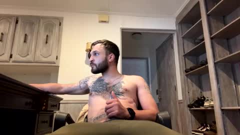 roofguy11 online show from January 10, 6:28 pm