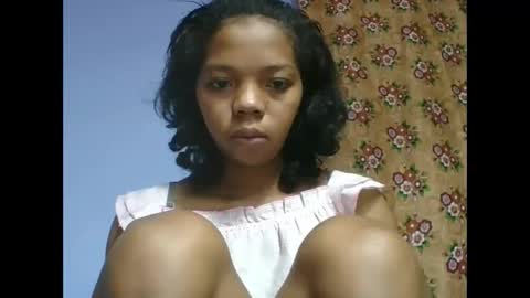 rosah225127 online show from May 23, 4:19 am