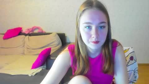 Snapshot of rosalina1690 chatting on January 9, 3:26 am rosalina1690 online show from January 9, 3:26 am