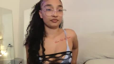 Rosalina online show from January 18, 7:06 am