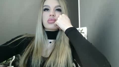 Rosalina online show from January 15, 1:42 pm