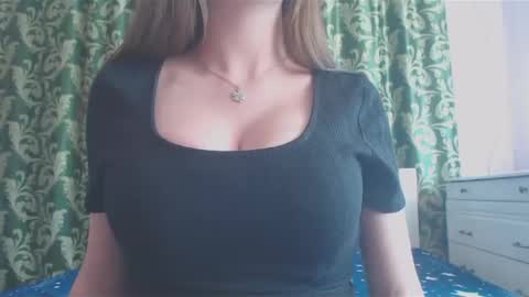 RosalNiils online show from February 13, 8:27 am