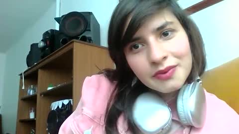 rosasvioletas online show from October 16, 5:23 pm