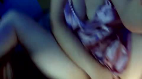 Snapshot of rose211994 chatting on September 17, 4:32 pm Rose online show from September 17, 4:32 pm