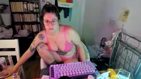 rose257044 online show from November 8, 2:20 pm