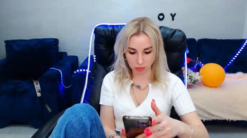 rose  shine online show from March 8, 11:37 am