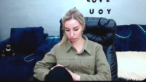 rose  shine online show from October 15, 9:43 am