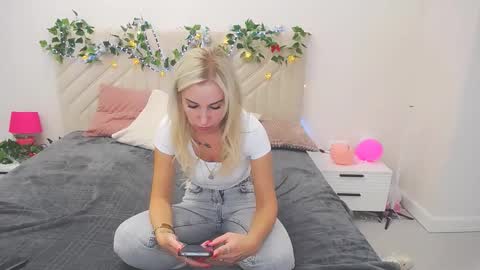 rose  shine online show from September 22, 10:41 am