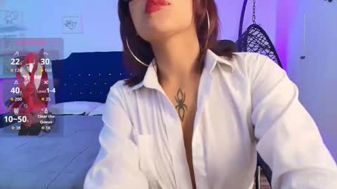 Snapshot of rose__swan chatting on September 9, 9:15 pm rose__swan online show from September 9, 9:15 pm