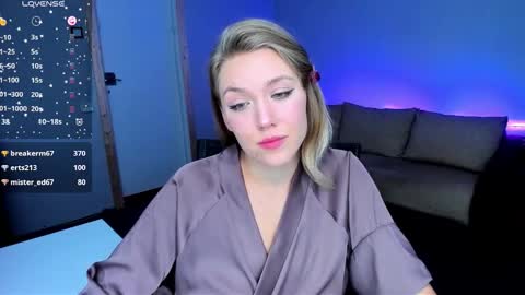 Rose but u can call me princess online show from October 14, 8:45 pm