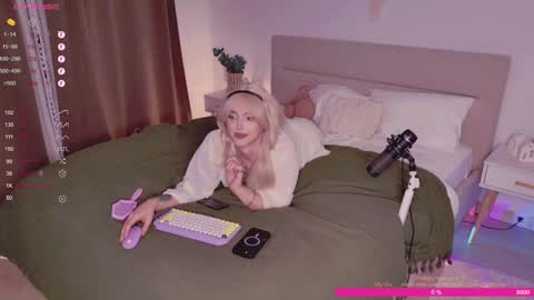 Snapshot of rose_monarch chatting on December 26, 9:37 pm Rose online show from December 26, 9:37 pm