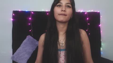 Snapshot of rose_smiley1 chatting on February 27, 2:46 am Rose online show from February 27, 2:46 am