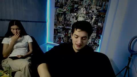 Snapshot of roseandviktor23 chatting on September 21, 2:59 am Rose Sins and Don Viktor online show from September 21, 2:59 am