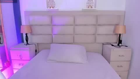 Rose online show from October 3, 1:30 pm