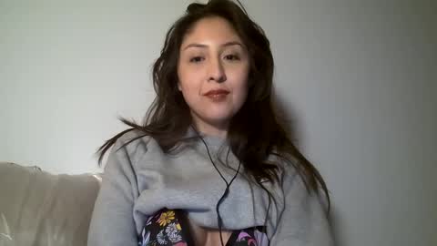 Snapshot of rosedahlia chatting on February 4, 7:18 am Dahlia Rose online show from February 4, 7:18 am