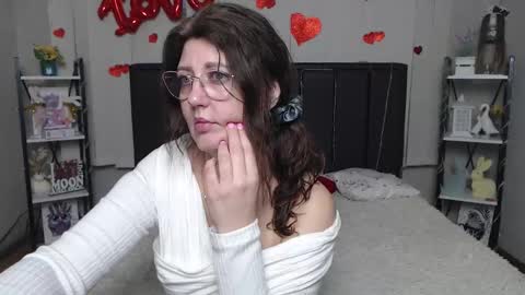 RoseHille online show from March 22, 8:51 am