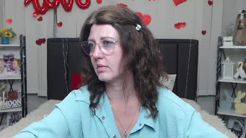RoseHille online show from May 28, 5:22 pm