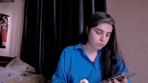 Snapshot of roselina_ chatting on February 19, 8:12 am Rose online show from February 19, 8:12 am