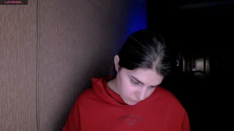 Snapshot of roselina_ chatting on January 9, 3:44 pm Rose online show from January 9, 3:44 pm
