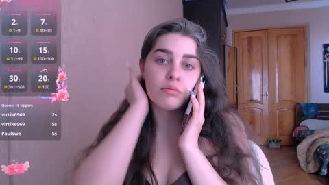 Snapshot of roselina_ chatting on January 14, 8:52 am Rose online show from January 14, 8:52 am