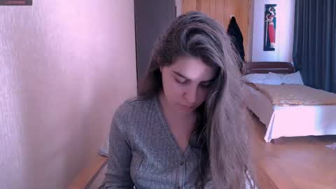 Snapshot of roselina_ chatting on March 4, 10:24 am Rose online show from March 4, 10:24 am