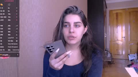 Snapshot of roselina_ chatting on January 24, 7:41 am Rose online show from January 24, 7:41 am