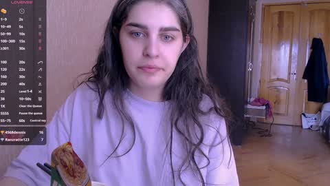 Snapshot of roselina_ chatting on January 22, 8:29 am Rose online show from January 22, 8:29 am