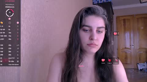 Snapshot of roselina_ chatting on January 24, 10:43 am Rose online show from January 24, 10:43 am