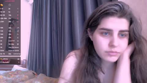 Snapshot of roselina_ chatting on February 21, 10:50 am Rose online show from February 21, 10:50 am