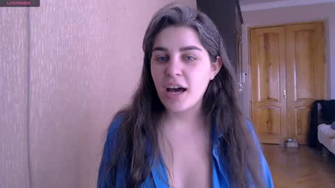 Snapshot of roselina_ chatting on January 4, 10:05 am Rose online show from January 4, 10:05 am