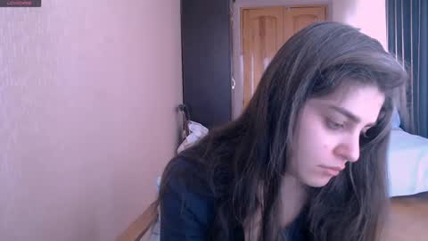 Snapshot of roselina_ chatting on March 11, 6:08 am Rose online show from March 11, 6:08 am
