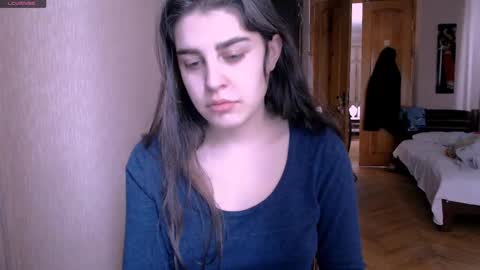 Snapshot of roselina_ chatting on February 9, 9:05 am Rose online show from February 9, 9:05 am