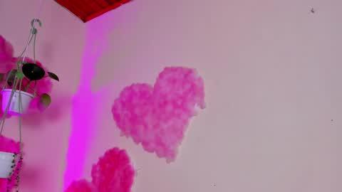Snapshot of roselinedior chatting on February 15, 4:12 pm Lyla OF roselinedior online show from February 15, 4:12 pm
