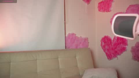 Snapshot of roselinedior chatting on February 26, 5:53 pm Lyla OF roselinedior online show from February 26, 5:53 pm