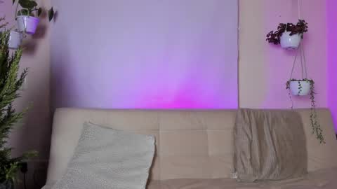 Snapshot of roselinedior chatting on January 23, 4:04 pm Lyla OF roselinedior online show from January 23, 4:04 pm